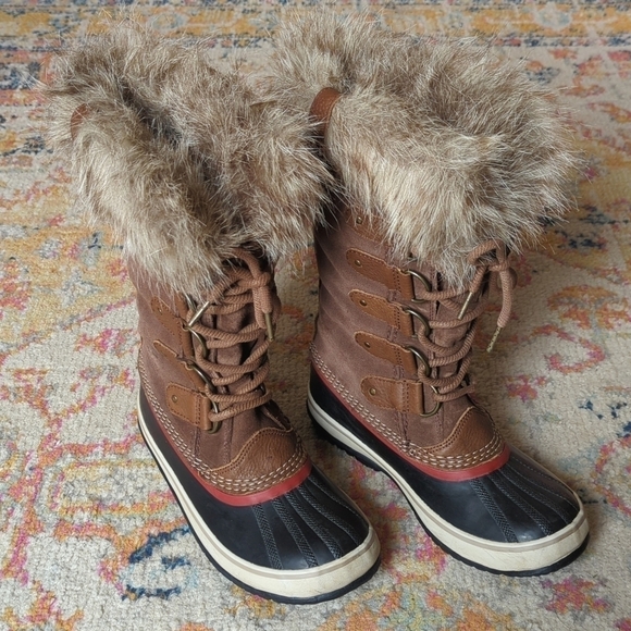 Sorel Joan Of Arctic Waterproof Suede Leather Faux Fur Trim Rubber Snow Boots 8 - Picture 1 of 16